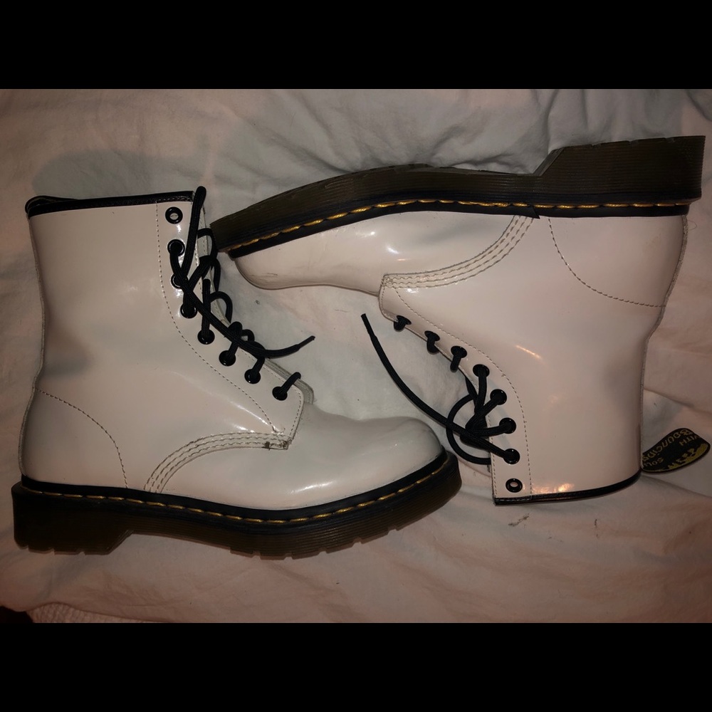 White dr martens